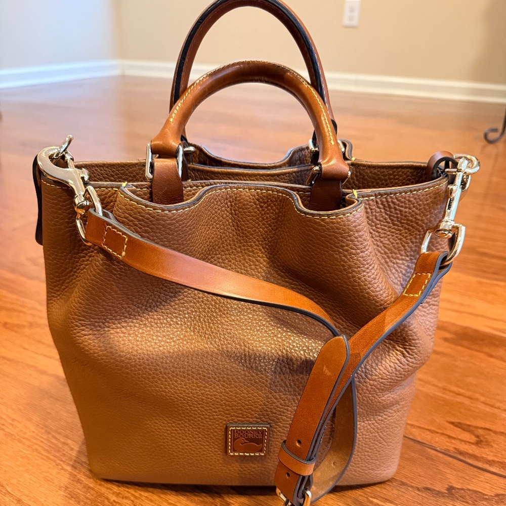 Dooney and Bourke small Barlow